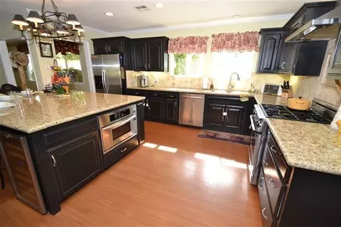 4105 E Perrin Rd, Clovis, CA 93619 photo 9