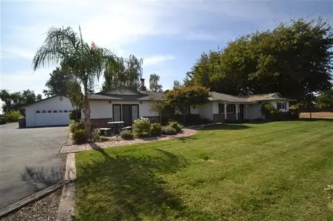 4105 E Perrin Rd, Clovis, CA 93619 photo 1