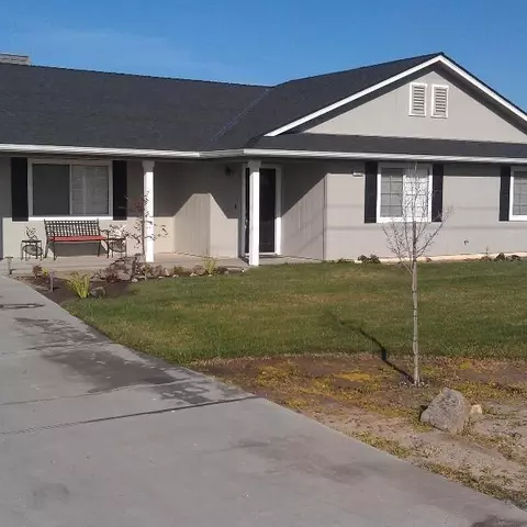 16398 Karen Rd, Madera, CA 93636 photo 1