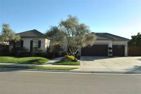 2742 Everglade Ave, Clovis, CA 93619 photo 1