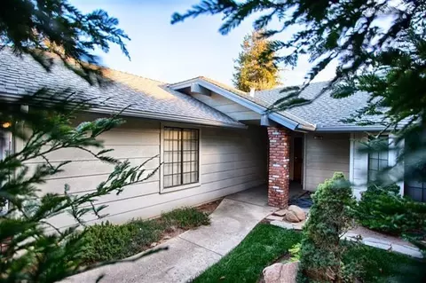 1442 Barstow Ave, Clovis, CA 93611 photo 1