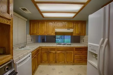 1442 Barstow Ave, Clovis, CA 93611 photo 7