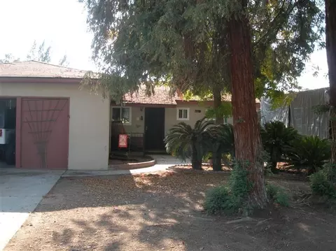 498 W San Jose Ave, Clovis, CA 93612 photo 1