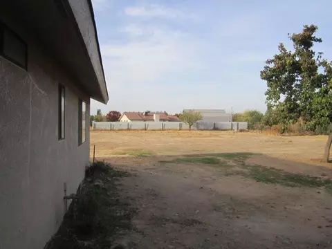 17487 Crest Ave, Madera, CA 93638 photo 7