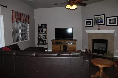 2846 Robinwood Ave, Clovis, CA 93611 photo 5