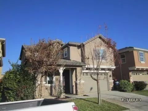 937 Papaya St, Madera, CA 93638 photo 2