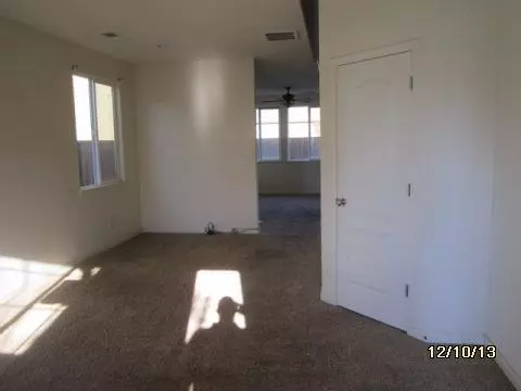 937 Papaya St, Madera, CA 93638 photo 5