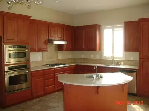 1051 Fallen Leaf Dr, Lemoore, CA 93245 photo 2
