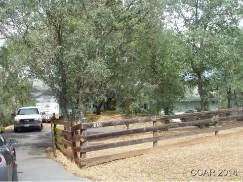 1876 Choctaw, Copperopolis, CA 95228 photo 3