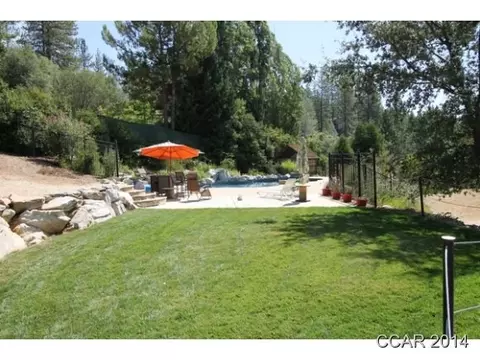 547 Apple Blossom, Murphys, CA 95247 photo 2