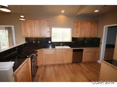1380 Fairview Pl, Angels Camp, CA 95222 photo 6