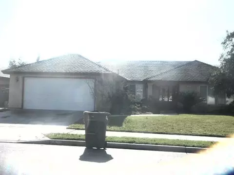 1922 Jefferson Ave, Madera, CA 93637 photo 1