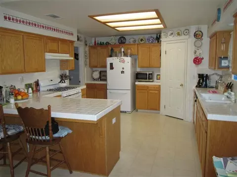 2634 Petite Ct, Madera, CA 93637 photo 4
