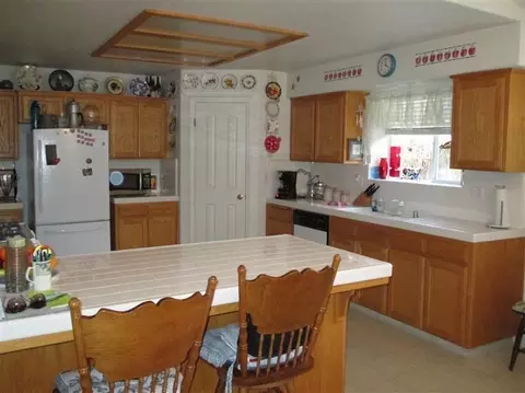 2634 Petite Ct, Madera, CA 93637 photo 2