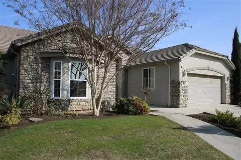 1611 Greenfield Ave, Clovis, CA 93611 photo 1