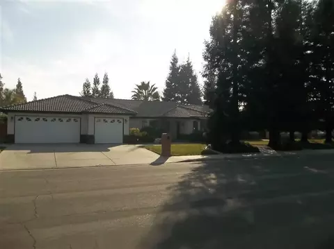 2411 Tamarack Ave, Sanger, CA 93657 photo 2