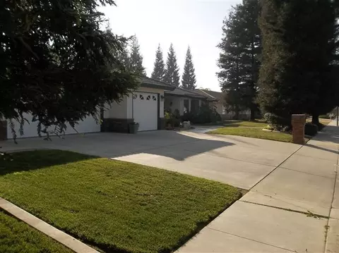 2411 Tamarack Ave, Sanger, CA 93657 photo 8