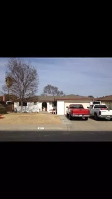 427 W Twain Ave, Clovis, CA 93612 photo 1