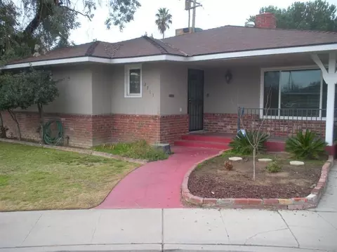 2711 E Simpson Ave, Fresno, CA 93703 photo 1