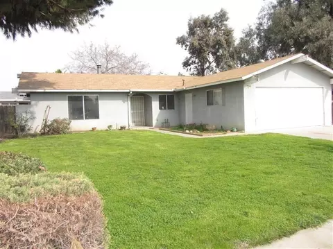 1463 Indianapolis Ave, Clovis, CA 93611 photo 1