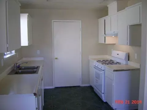 1715 Yip St, Firebaugh, CA 93622 photo 4