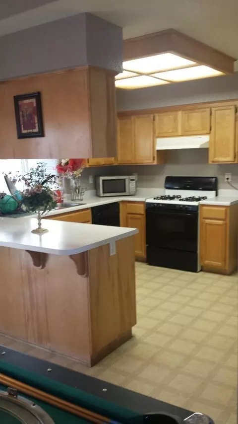 1716 Tyler Ln, Madera, CA 93638 photo 3