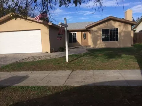 2619 Monocott Dr, Madera, CA 93637 photo 2