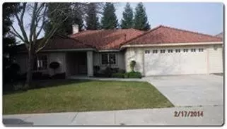 295 Brehler Ave, Sanger, CA 93657 photo 1