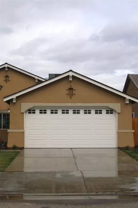 1136 Clara Ct, Fowler, CA 93625 photo 2