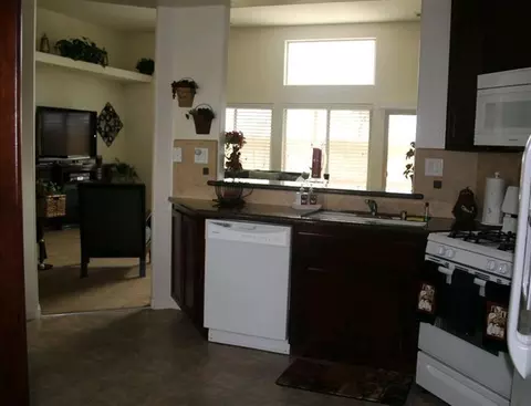 1136 Clara Ct, Fowler, CA 93625 photo 9