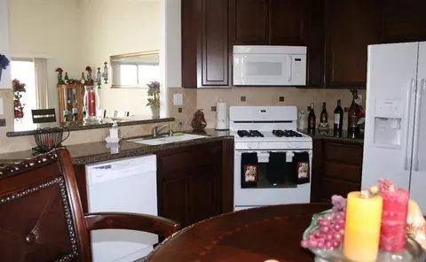 1136 Clara Ct, Fowler, CA 93625 photo 10