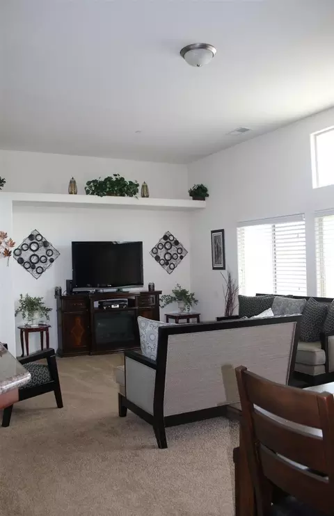 1136 Clara Ct, Fowler, CA 93625 photo 7