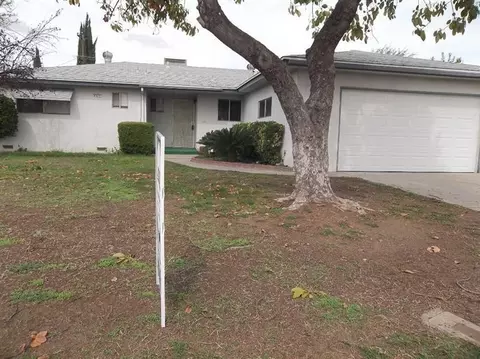467 W Twain Ave, Clovis, CA 93612 photo 1