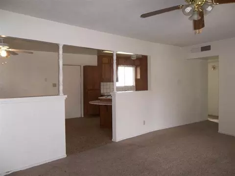 467 W Twain Ave, Clovis, CA 93612 photo 7