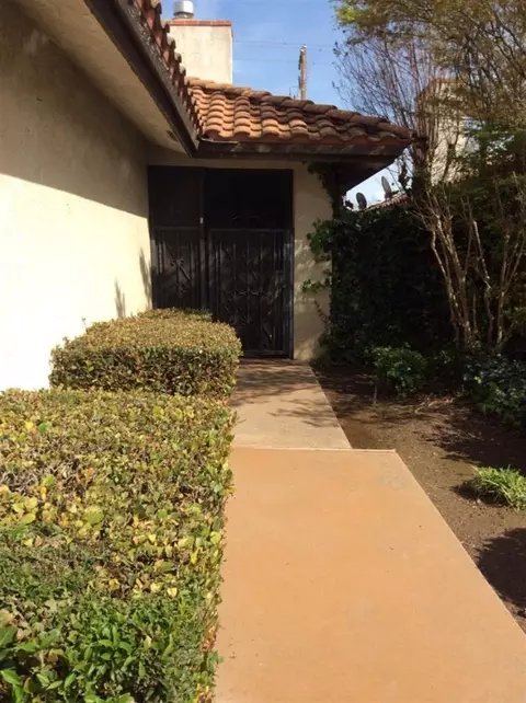 1125 Valley Way, Madera, CA 93637 photo 2