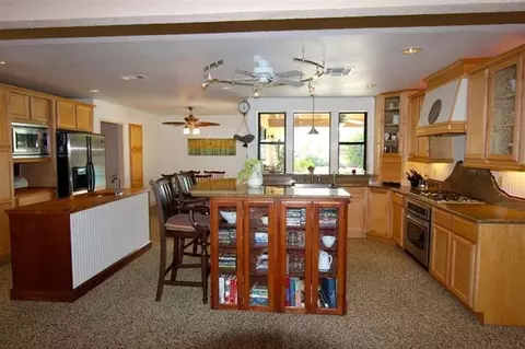 6393 N Indianola Ave, Clovis, CA 93619 photo 3