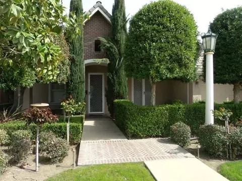 985 N Fairfax Ave, Clovis, CA 93611 photo 2