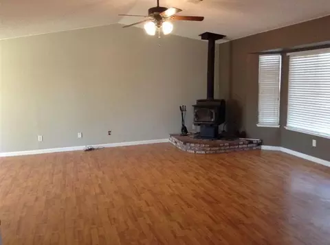 1664 Holland, Clovis, CA 93611 photo 4