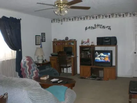 709 Oakridge Dr, Madera, CA 93637 photo 5