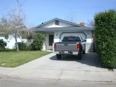709 Oakridge Dr, Madera, CA 93637 photo 1