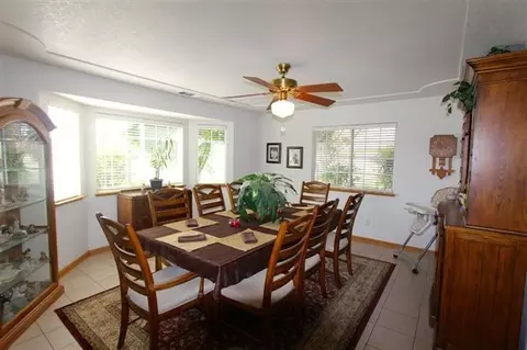 15624 W C St, Kerman, CA 93630 photo 6