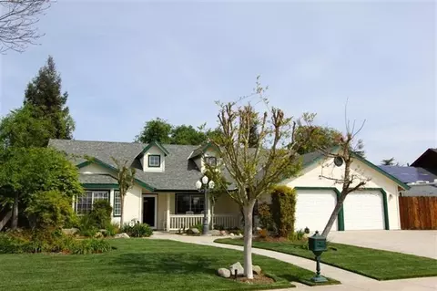 15624 W C St, Kerman, CA 93630 photo 1