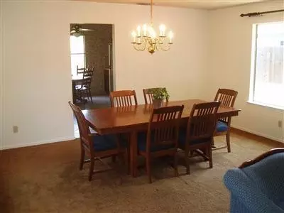 692 E Ann Dr, Reedley, CA 93654 photo 2