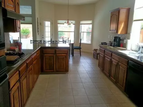 307 Everglade Ave, Clovis, CA 93619 photo 6