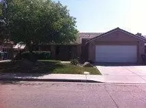 986 La Perla Ln, Madera, CA 93638 photo 1