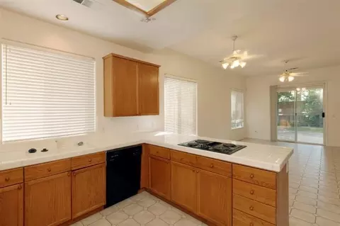 1112 N Karen Ave, Clovis, CA 93611 photo 4