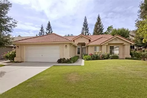 1112 N Karen Ave, Clovis, CA 93611 photo 1