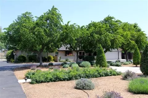 9384 N Fowler Ave, Clovis, CA 93619 photo 1
