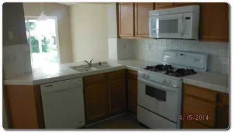 1593 Hanson, Clovis, CA 93611 photo 2