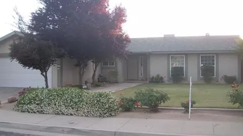 954 Purdue Ave, Clovis, CA 93611 photo 2